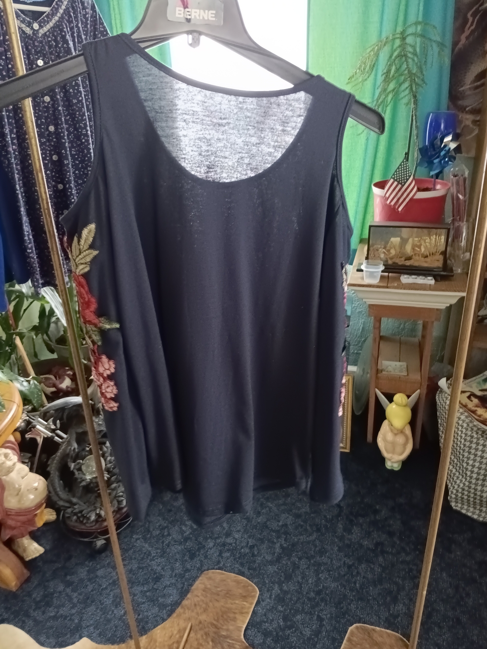 Black Peekaboo Shoulders Tank with Floral Arm Side Embroidery